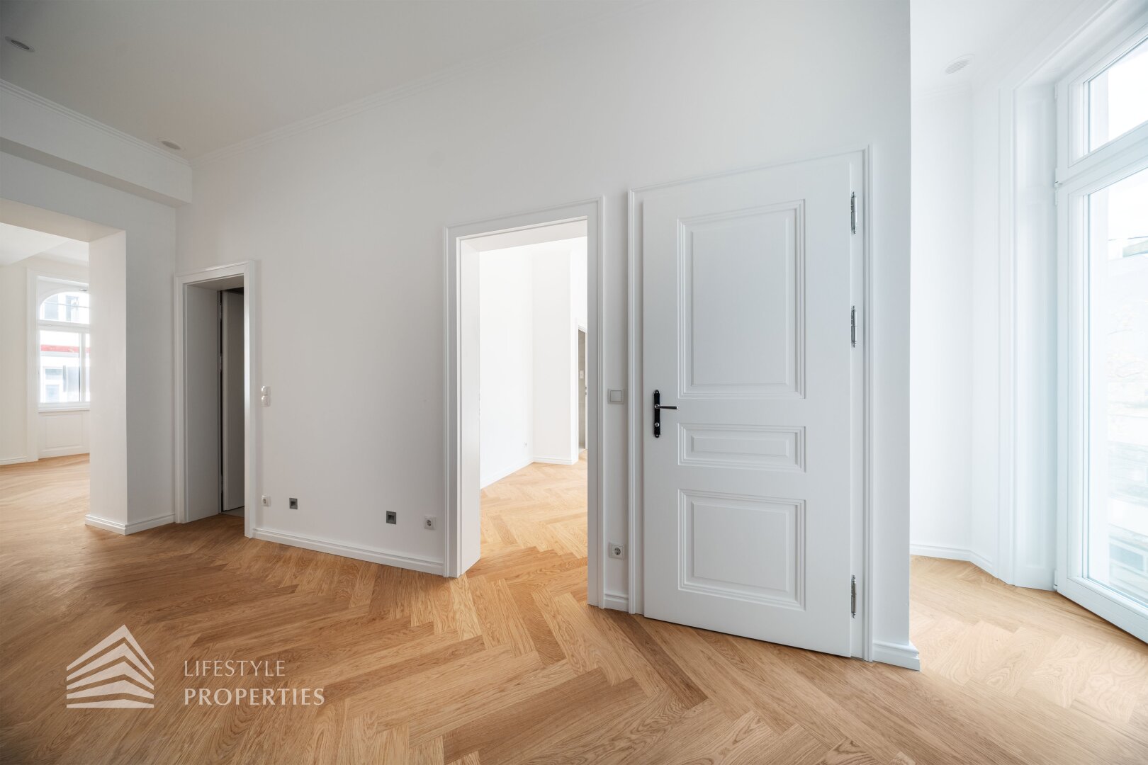 Erstbezug 4-Zimmer Wohnung mit Loggia, Nähe Neustiftgasse
