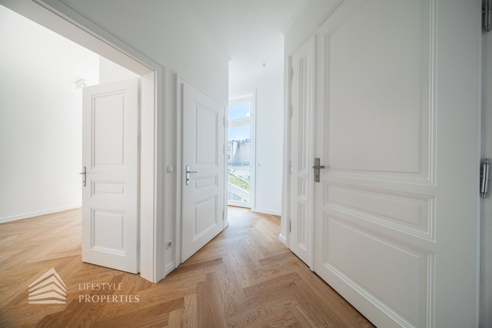 Erstbezug 4-Zimmer Wohnung mit Loggia, Nähe Neustiftgasse