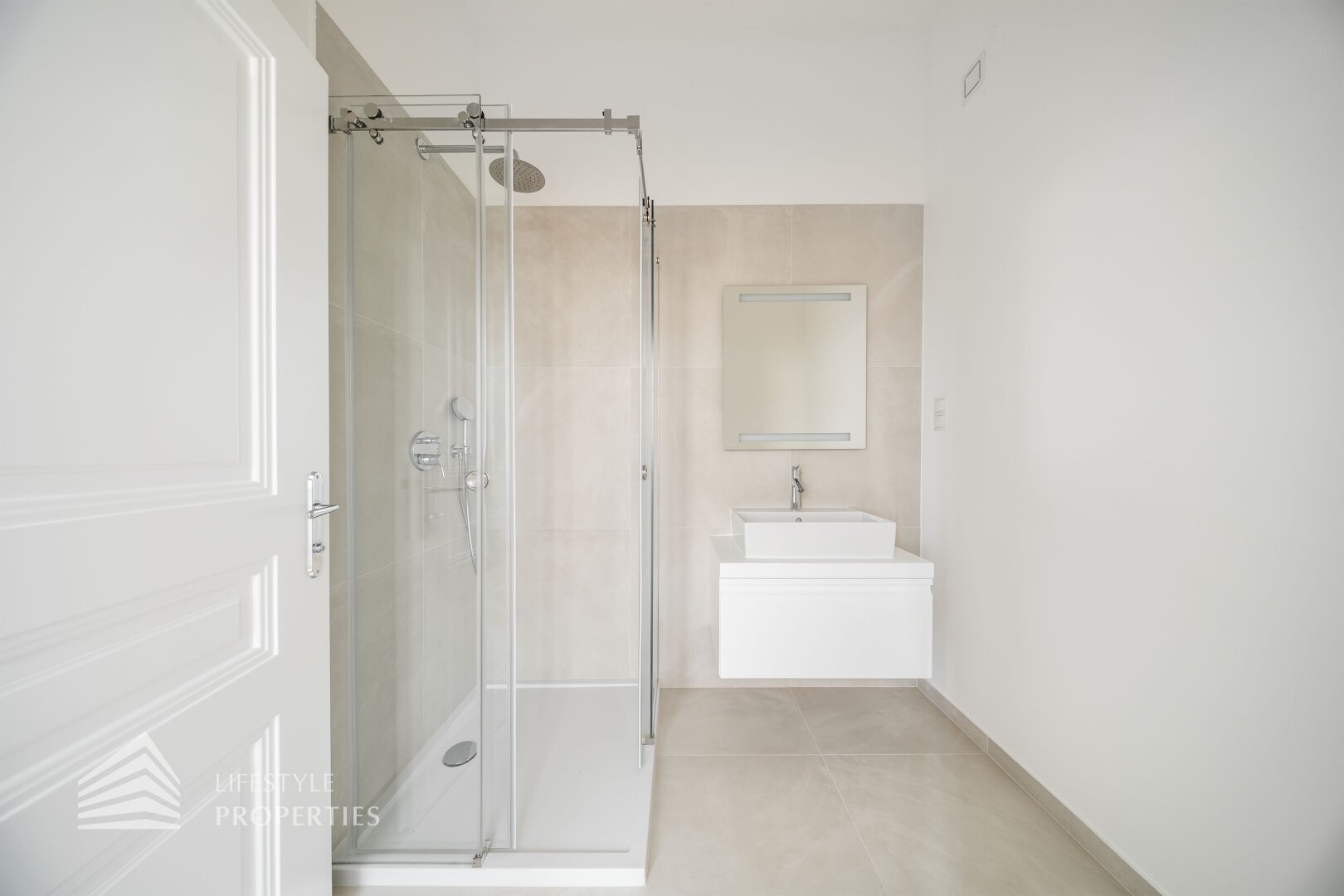 Wunderschöner 4-Zimmer Erstbezug, Nähe Neustiftgasse