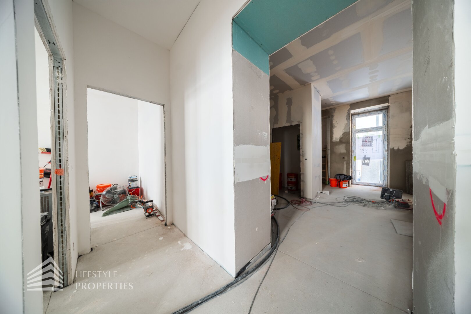 Wunderschöne 4-Zimmer Wohnung mit Balkon, Nähe Drasche-Park