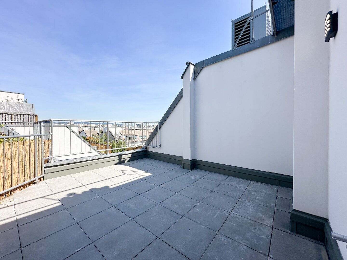 Erstbezug 4-Zimmer Wohnung mit Terrasse im DG, Nähe Wiedner Hauptstraße