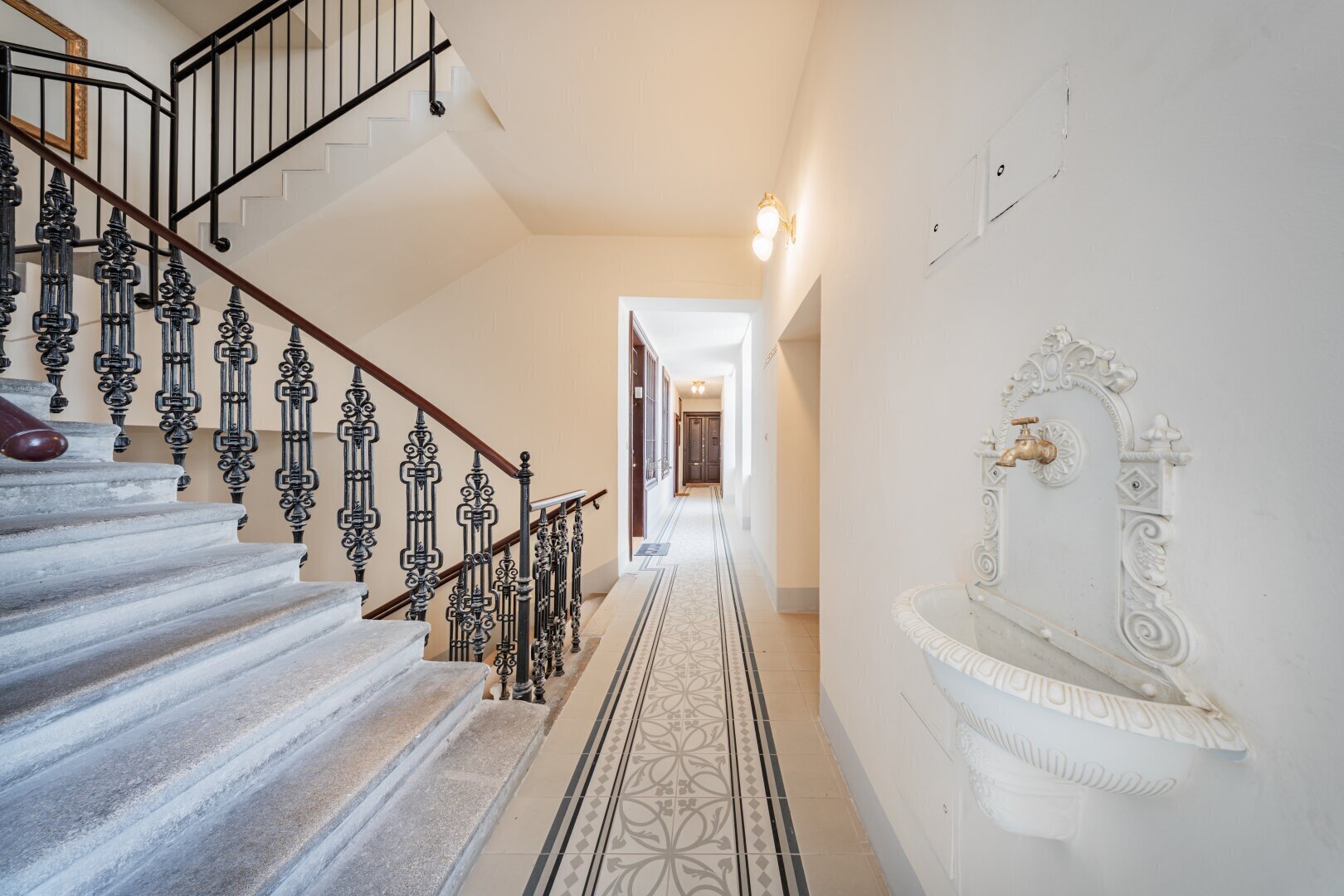 Erstbezug 4-Zimmer Wohnung mit Terrasse im DG, Nähe Wiedner Hauptstraße