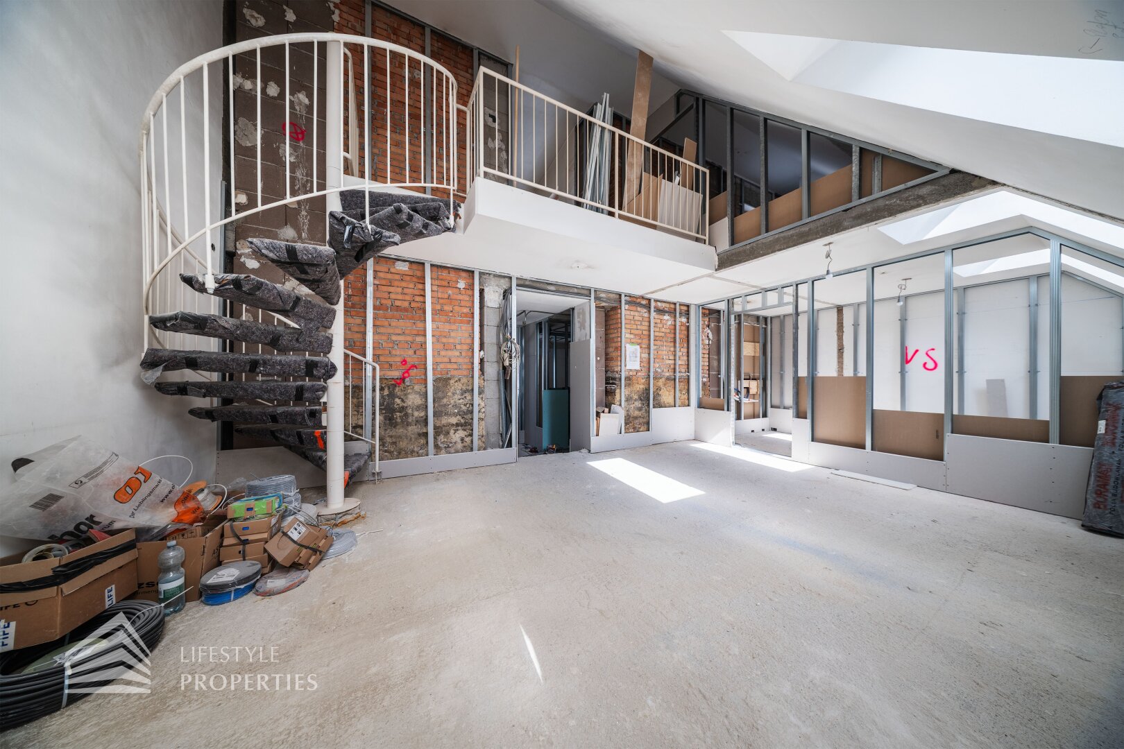 Erstbezug 4-Zimmer Wohnung mit Terrasse im DG, Nähe Wiedner Hauptstraße