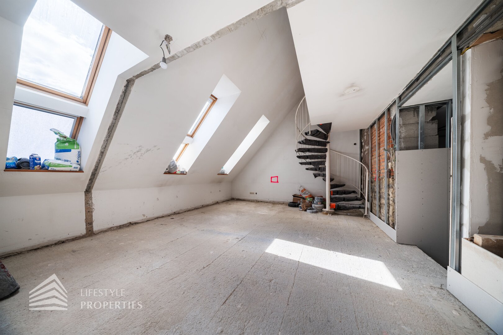 Erstbezug 4-Zimmer Wohnung mit Terrasse im DG, Nähe Wiedner Hauptstraße