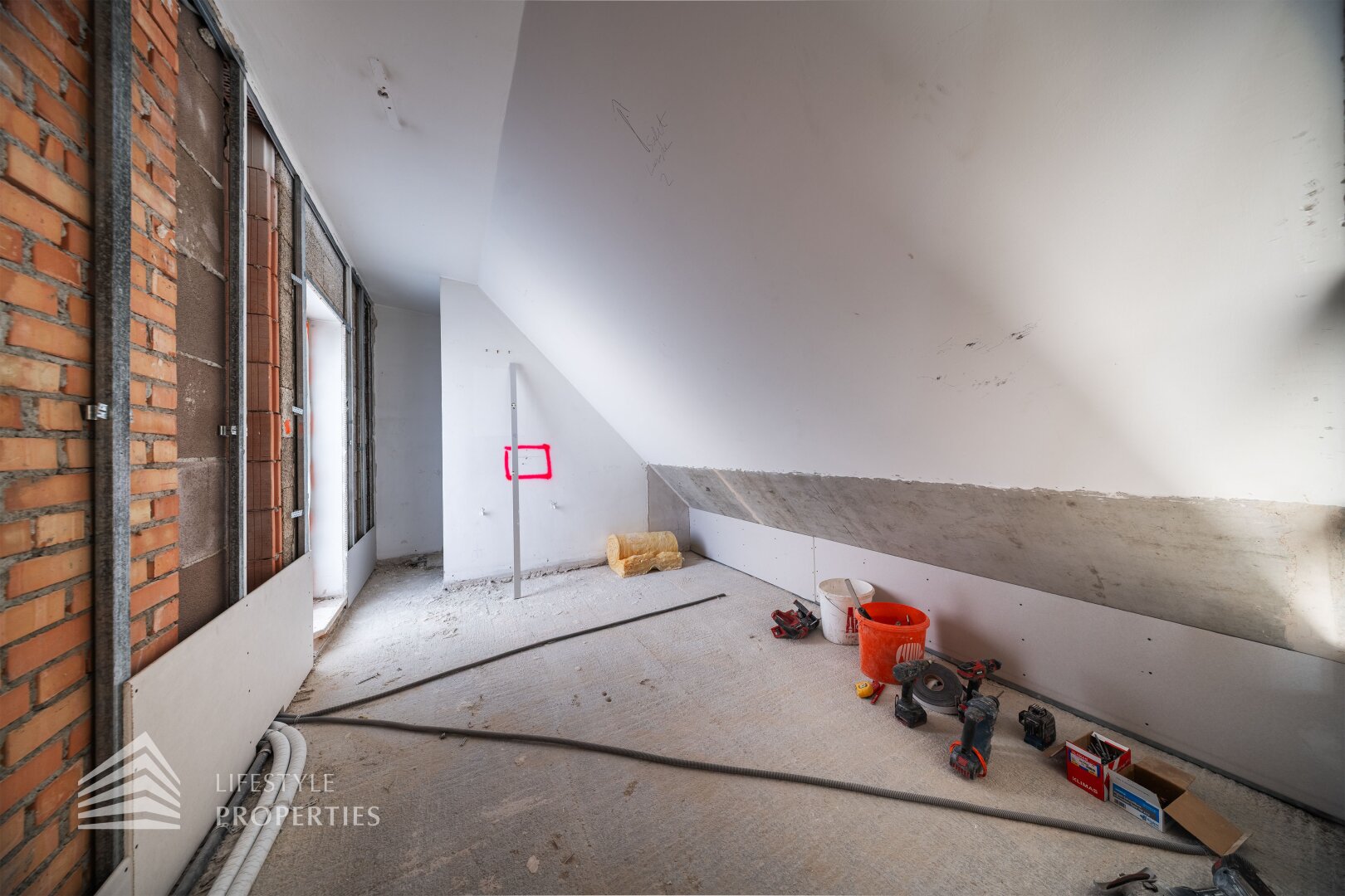 Erstbezug 4-Zimmer Wohnung mit Terrasse im DG, Nähe Wiedner Hauptstraße