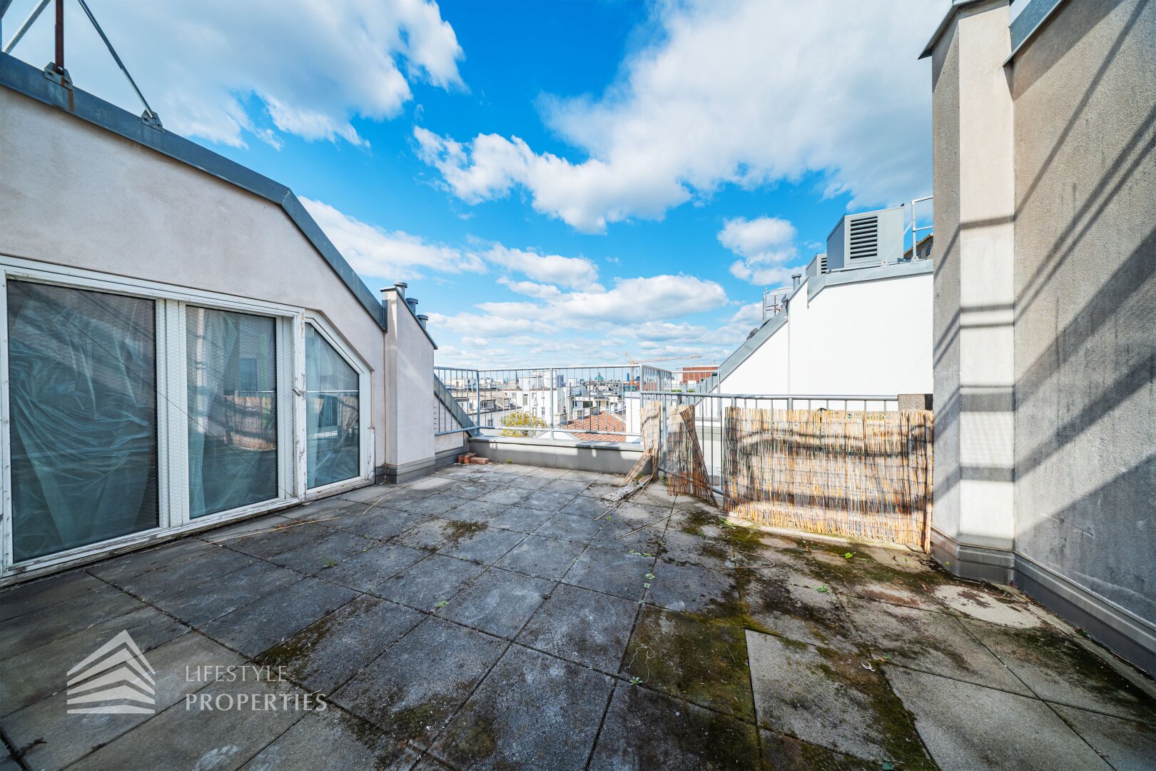 Erstbezug 4-Zimmer Wohnung mit Terrasse im DG, Nähe Wiedner Hauptstraße