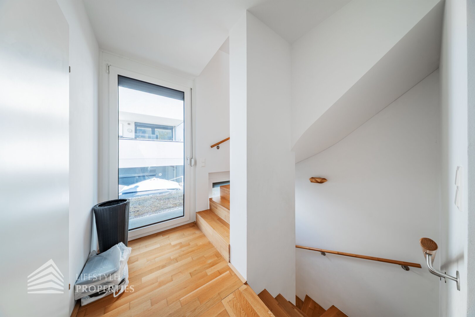 Modernes Townhouse nahe der UNO-City - Urbanes Wohnen mit Gartenidylle