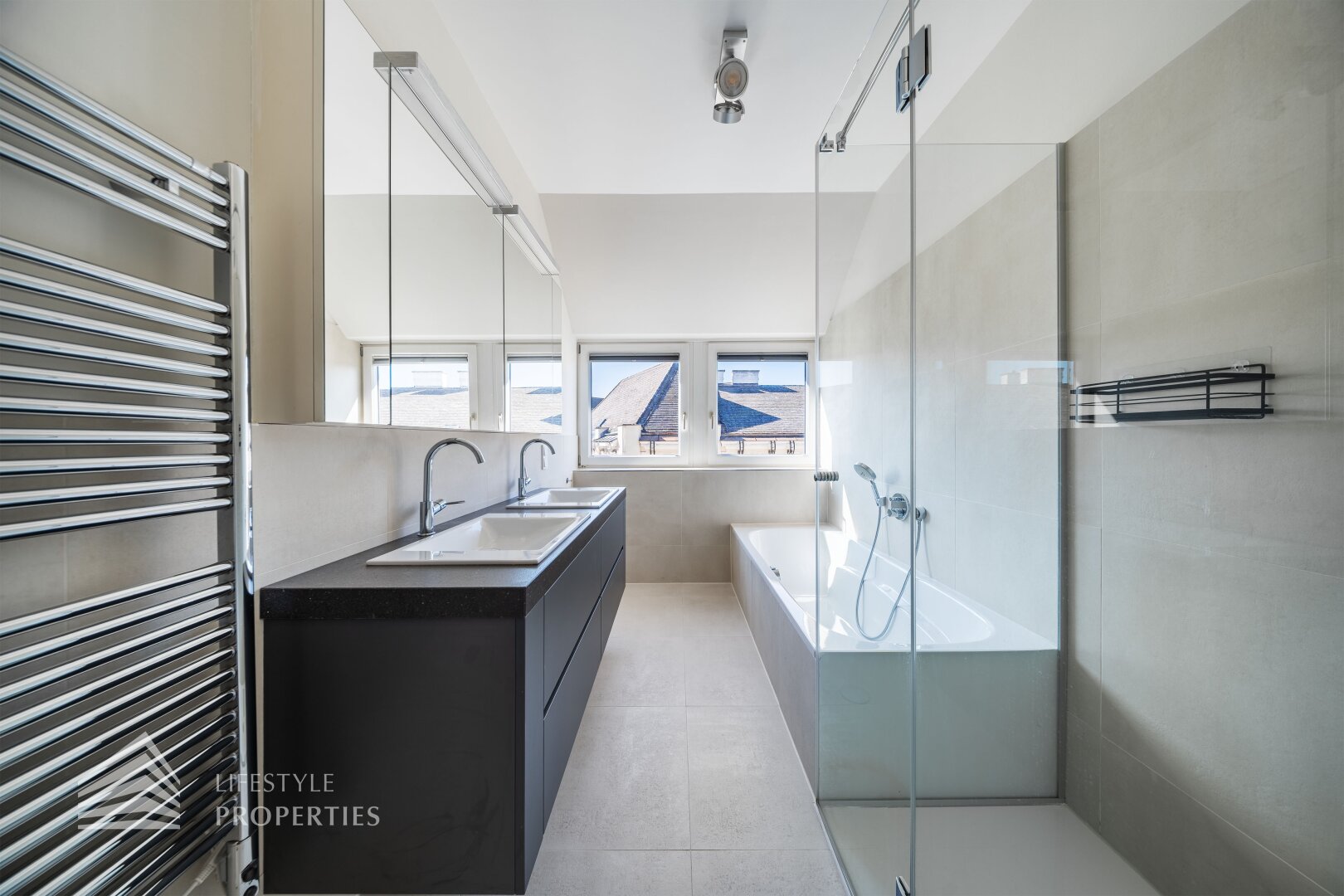 Lichtdurchflutete 4-Zimmer Maisonette-Penthouse Wohnung mit Weitblick und Terrassen!
