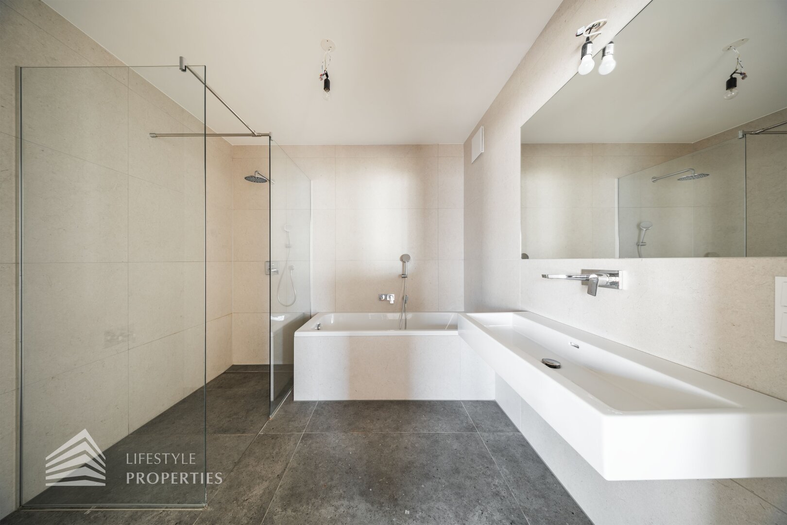 Schöne 3-Zimmer Wohnung mit Balkon, Nähe Alte Donau
