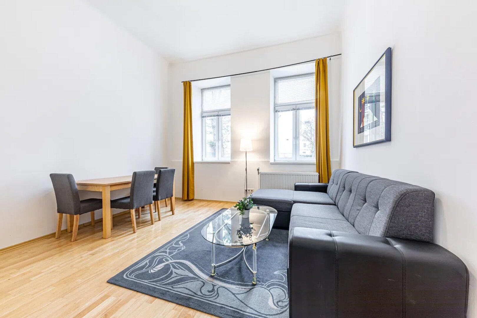 helle, sanierte 2-Zimmerwohnung in U3-Nähe