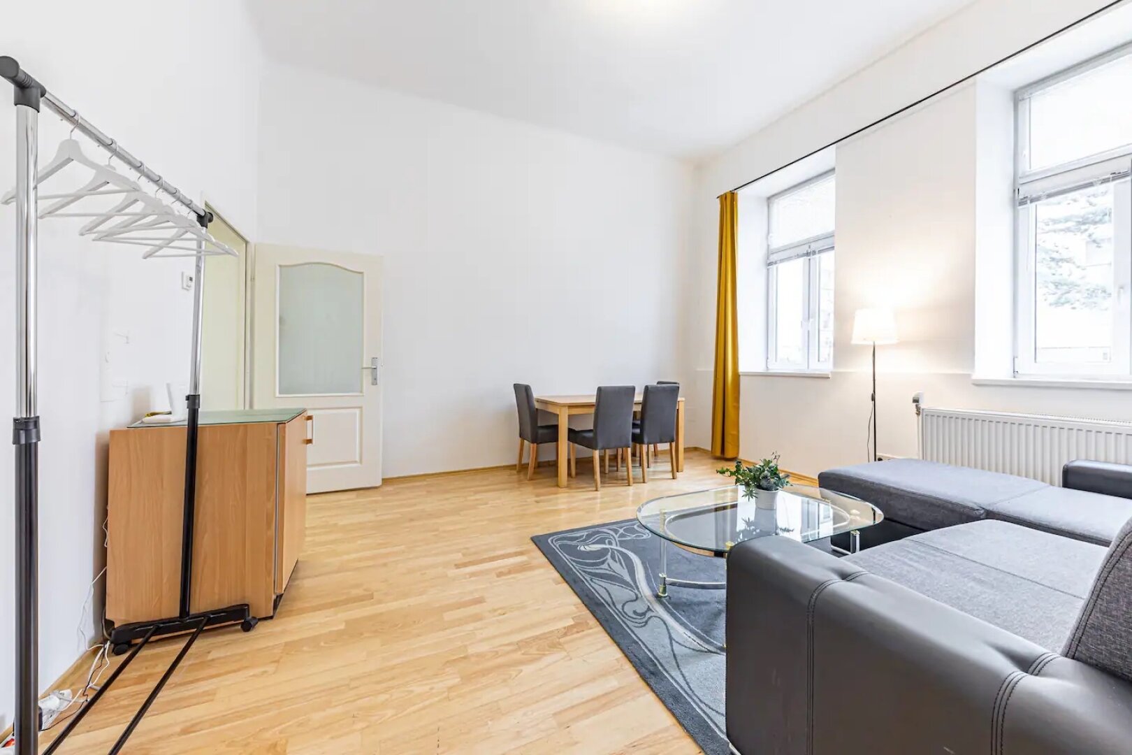 helle, sanierte 2-Zimmerwohnung in U3-Nähe