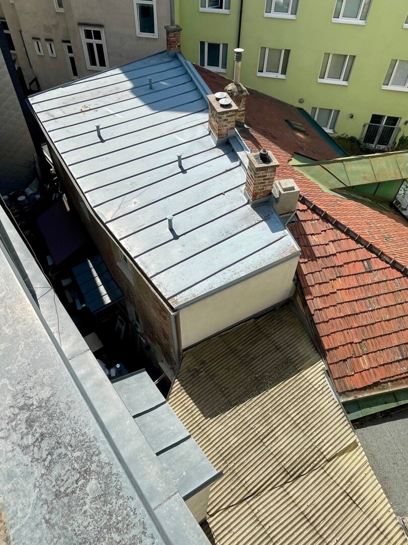 Entwicklungsobjekt in ausgezeichneter Lage beim U3 Hütteldorfer Straße! Bestandsfrei