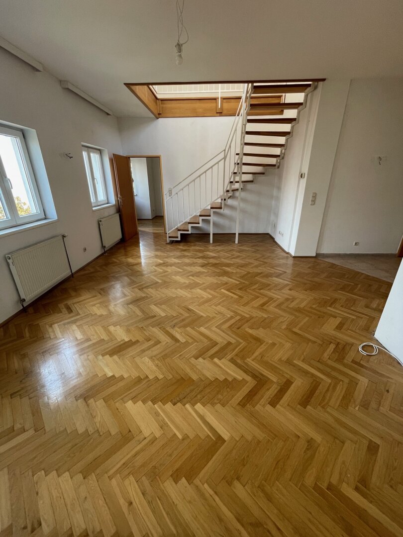 Entwicklungsobjekt in ausgezeichneter Lage beim U3 Hütteldorfer Straße! Bestandsfrei