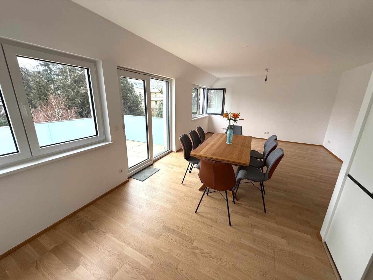 Ruhig & in zentraler Lage wohnen in Hietzing - Neubau Erstbezug + Balkon ca. 11 m² + Loggia ca. 2 m² + hochwertige Markenküche + 1 Garagenplatz im Eigentum
