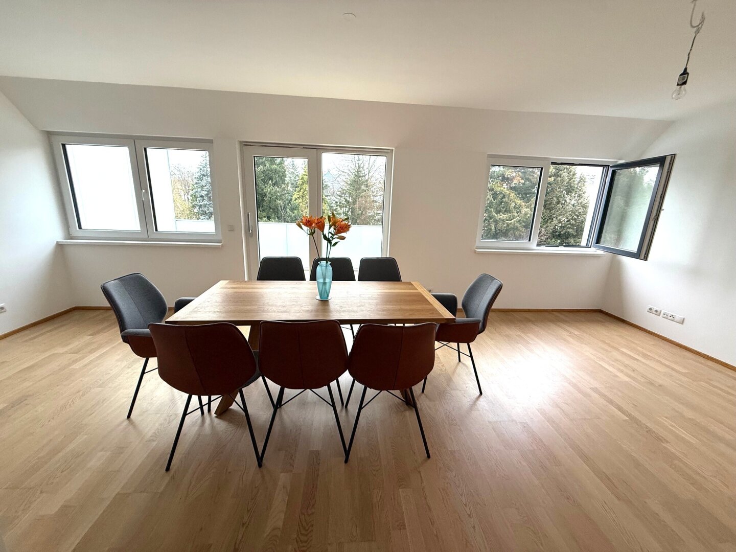 Ruhig & in zentraler Lage wohnen in Hietzing - Neubau Erstbezug + Balkon ca. 11 m² + Loggia ca. 2 m² + hochwertige Markenküche + 1 Garagenplatz im Eigentum