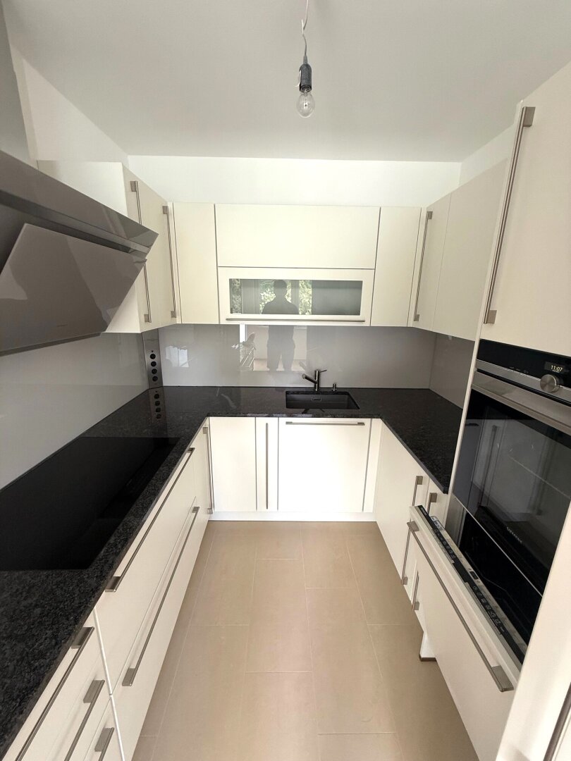 Ruhig & in zentraler Lage wohnen in Hietzing - Neubau Erstbezug + Balkon ca. 11 m² + Loggia ca. 2 m² + hochwertige Markenküche + 1 Garagenplatz im Eigentum