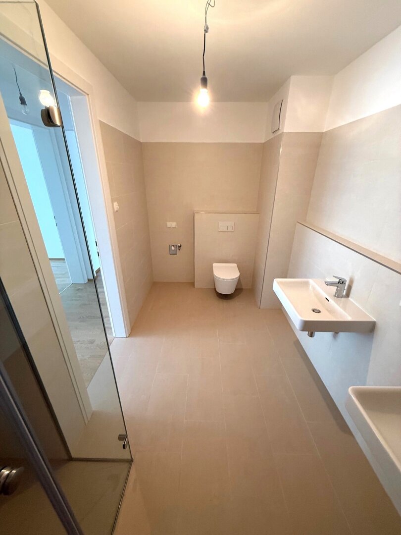 Ruhig & in zentraler Lage wohnen in Hietzing - Neubau Erstbezug + Balkon ca. 11 m² + Loggia ca. 2 m² + hochwertige Markenküche + 1 Garagenplatz im Eigentum