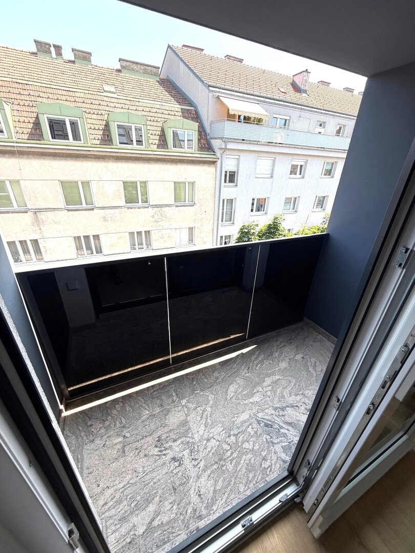 Ruhig & in zentraler Lage wohnen in Hietzing - Neubau Erstbezug + Balkon ca. 11 m² + Loggia ca. 2 m² + hochwertige Markenküche + 1 Garagenplatz im Eigentum