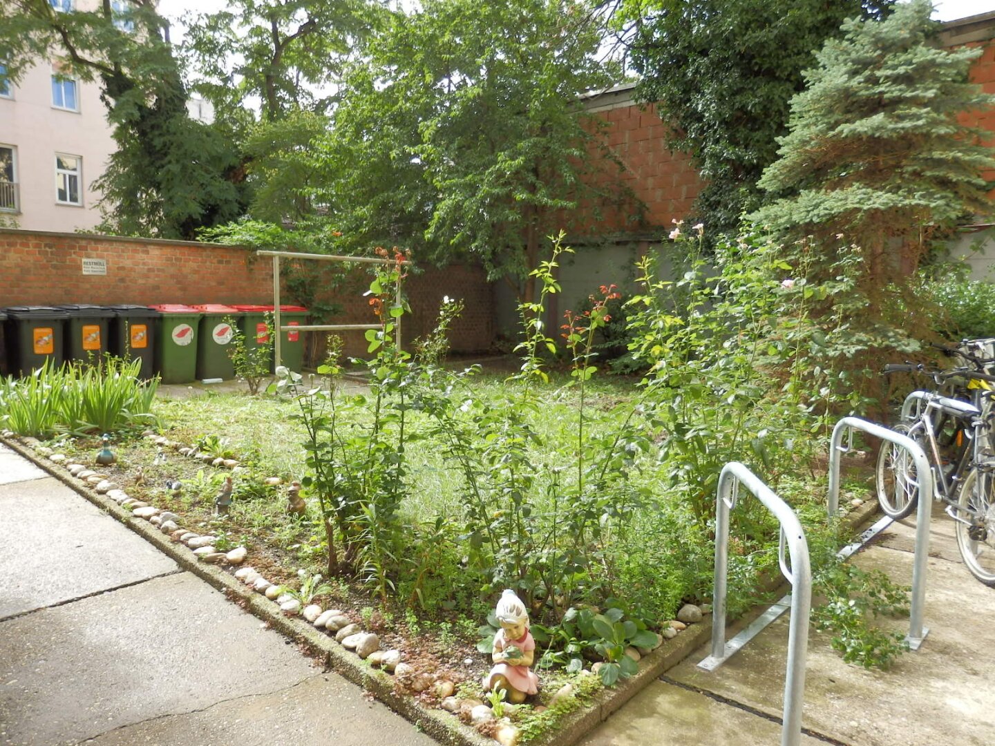 3,26% RENDITE - 3 Geschäftslokale beim Hannovermarkt