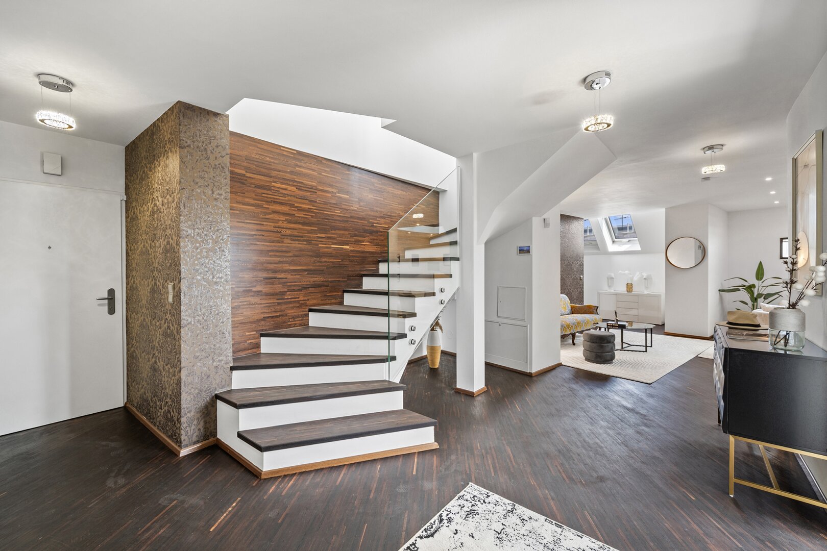 Licht Luft Luxus - Exklusive Dachgeschoss-Maisonette mit Terrassen & 360° Panoramablick