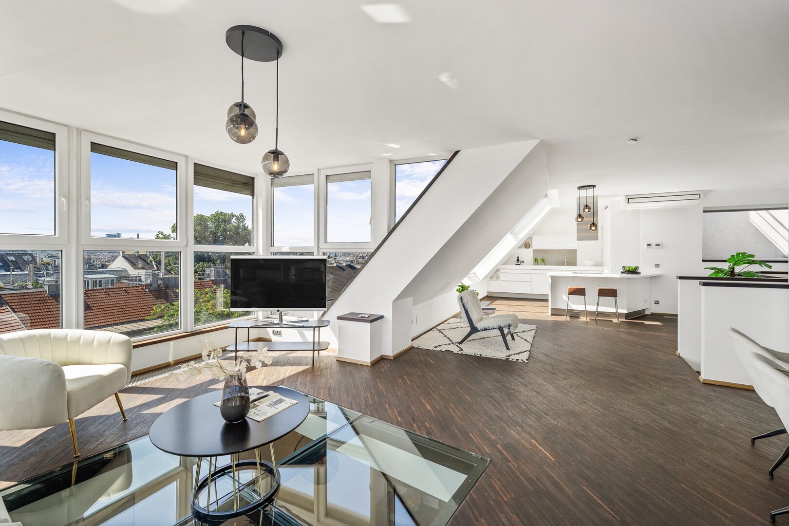 Exklusive Dachgeschoss-Maisonette mit 2 Terrassen & 360° Panoramablick