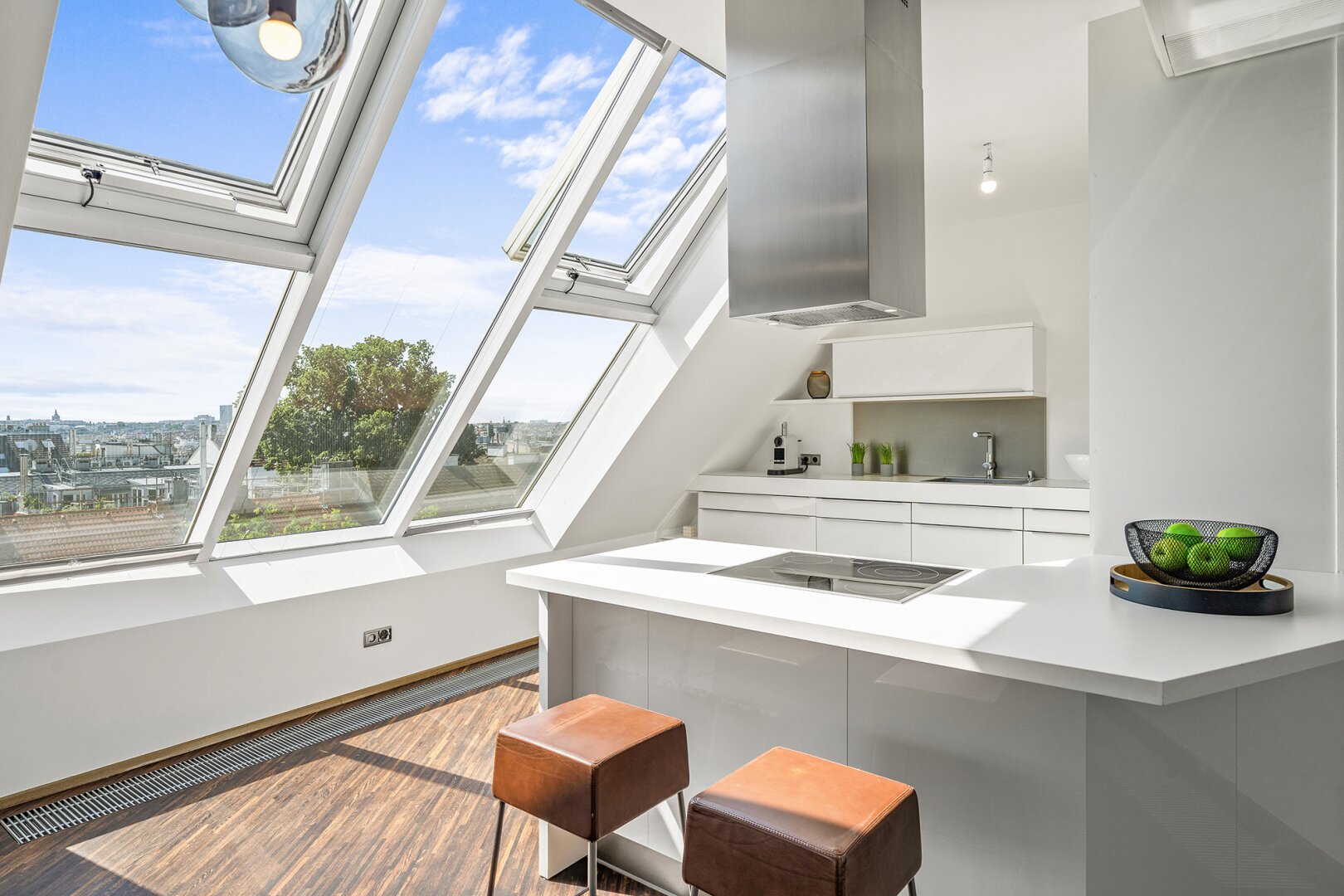 Exklusive Dachgeschoss-Maisonette mit 2 Terrassen & 360° Panoramablick