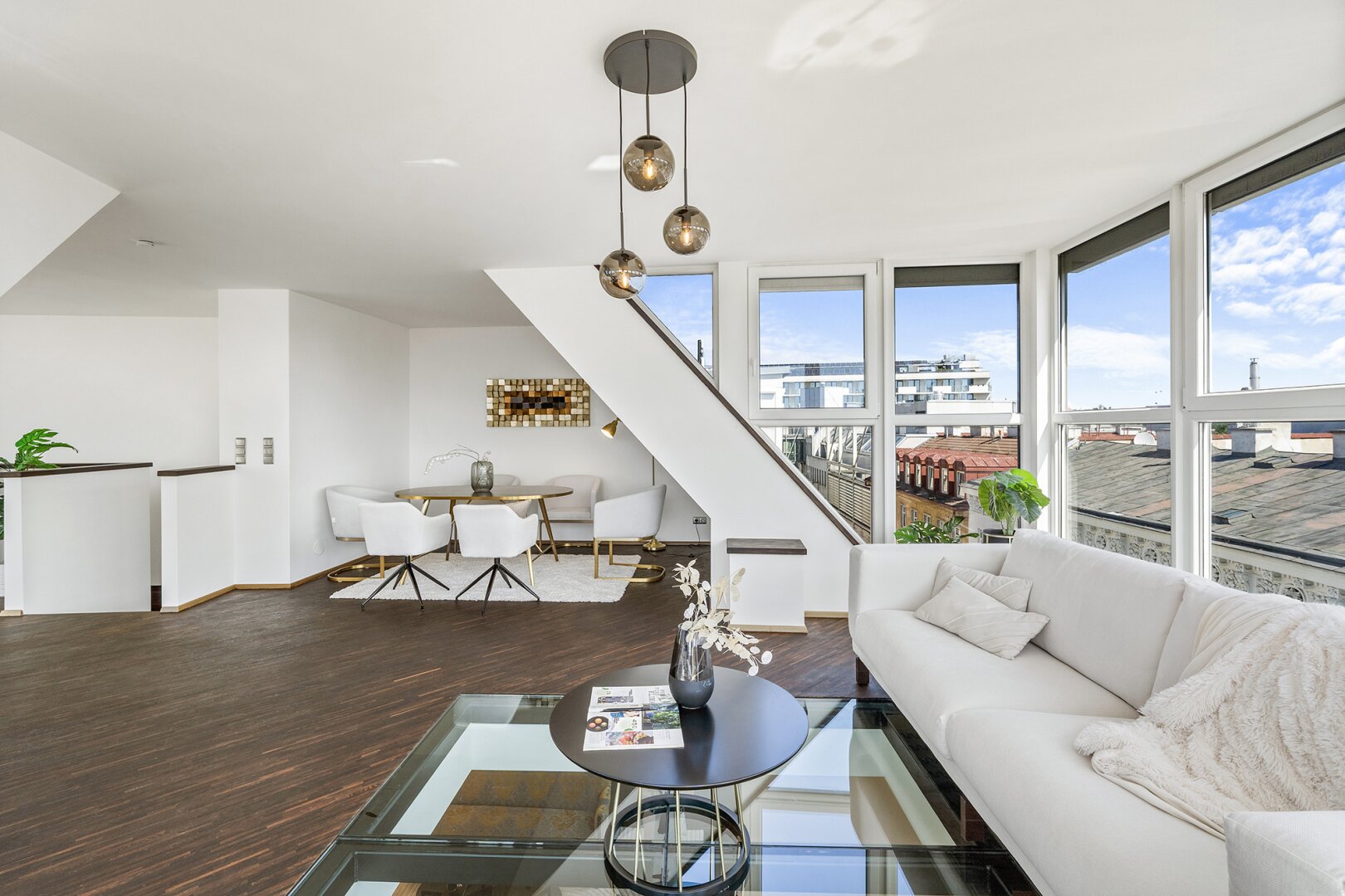 Exklusive Dachgeschoss-Maisonette mit 2 Terrassen & 360° Panoramablick