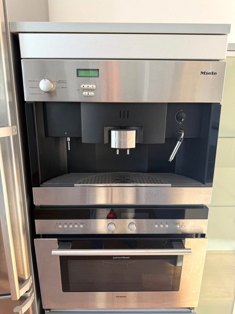 TOP PREIS !!! - KEINE SCHRÄGEN, Wohnfläche ca. 128,61 m² ist voll nutzbar - 1 Gartenterrasse + 5 zusätzliche Terrassen + 1 Garagenplatz