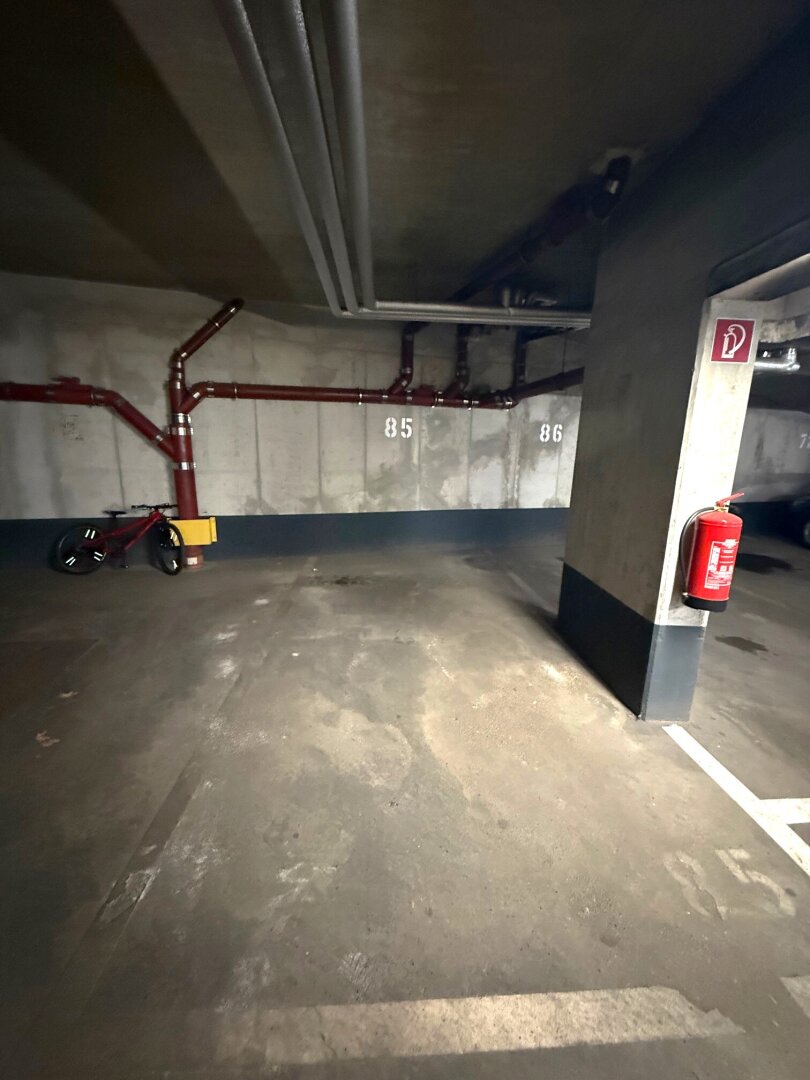 TOP PREIS !!! - KEINE SCHRÄGEN, Wohnfläche ca. 128,61 m² ist voll nutzbar - 1 Gartenterrasse + 5 zusätzliche Terrassen + 1 Garagenplatz