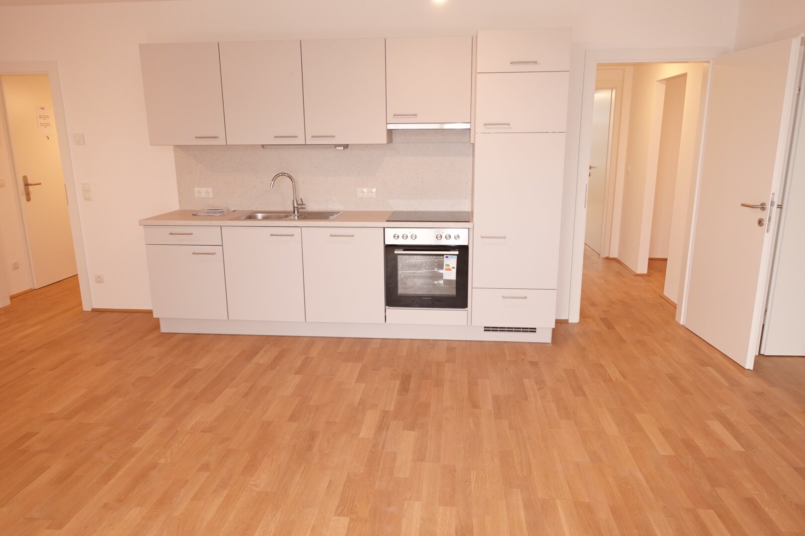 ERSTBEZUG 3 Zimmer DG-Balkon-Neubauwohnung