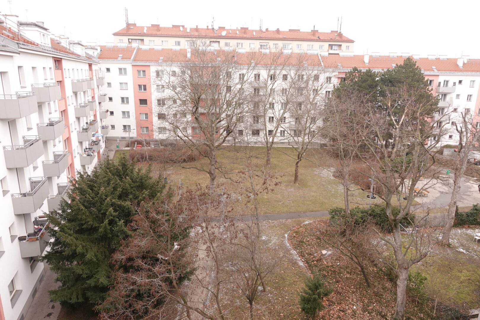 ERSTBEZUG 3 Zimmer DG-Balkon-Neubauwohnung