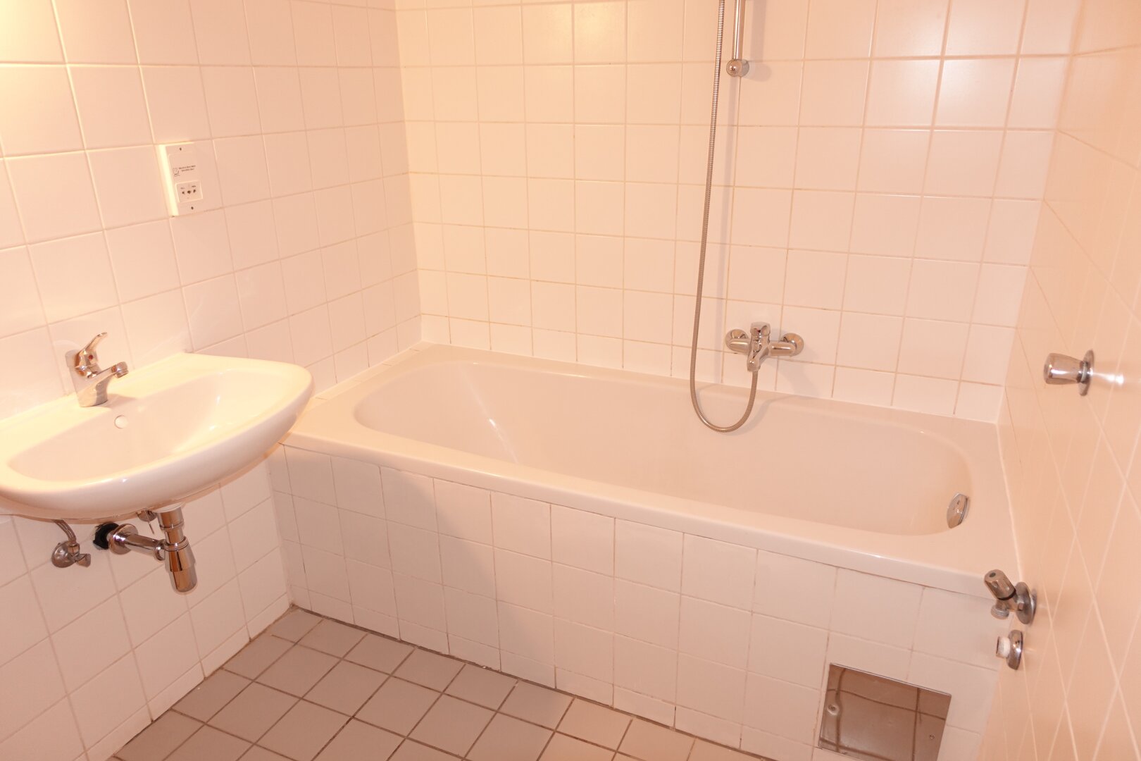 Sonnige, großzügige 2 Zimmer Neubauwohnung - zwischen Matzleinsdorfer Platz und Waldmüllerpark