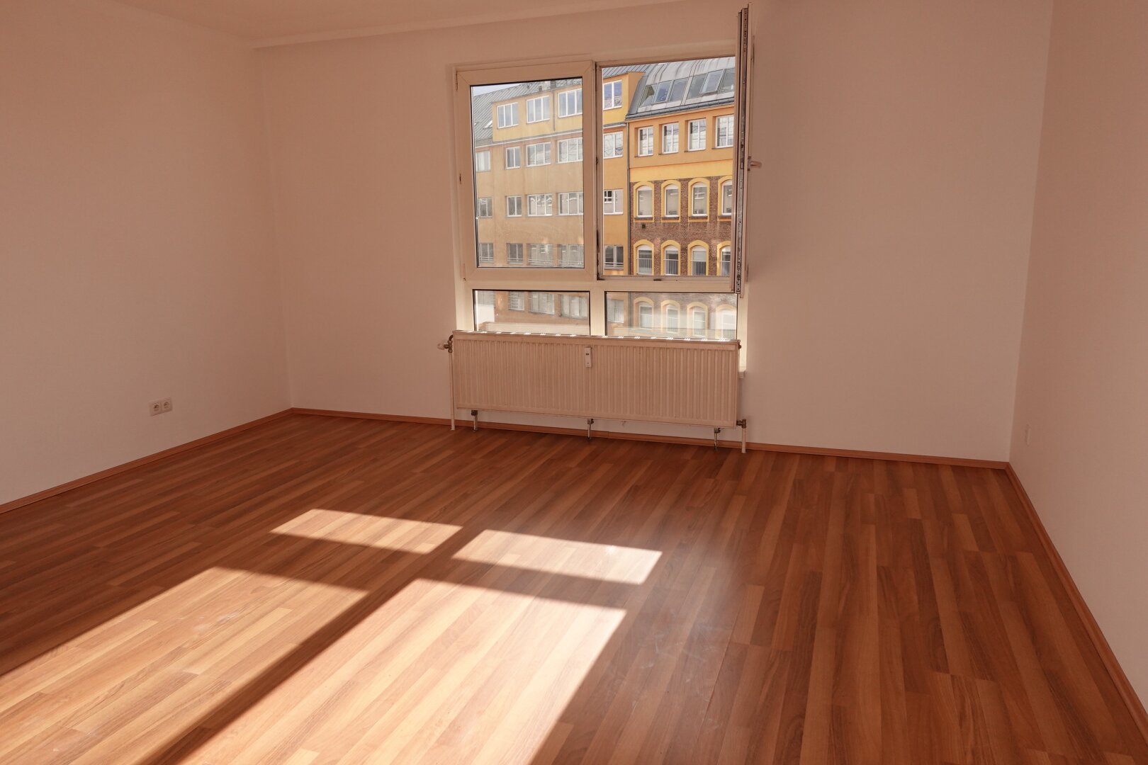 Herrlich sonnige 2 Zimmer Neubauwohnung - zwischen Matzleinsdorfer Platz und Waldmüllerpark