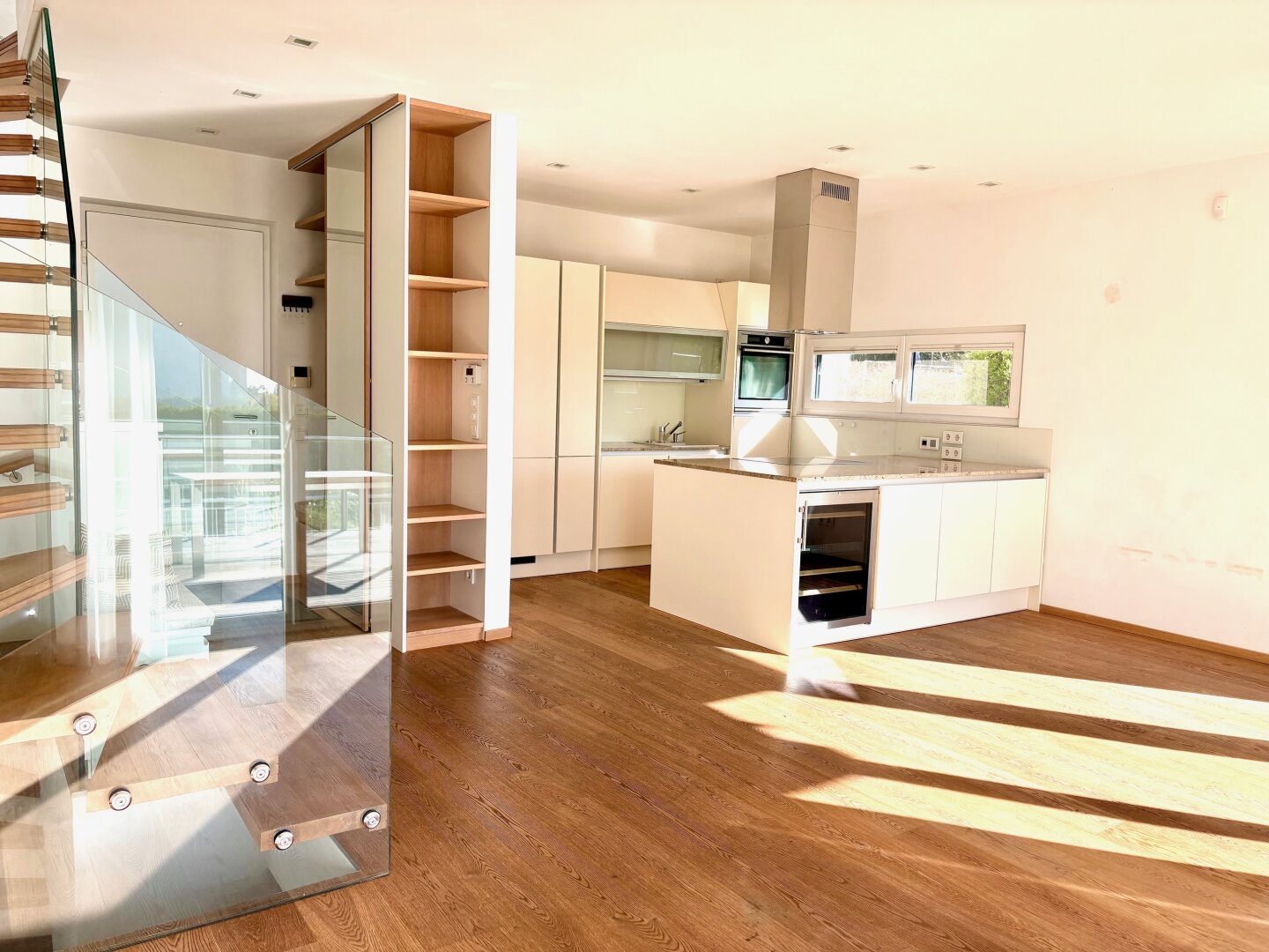 LUXUS-KLEINGARTENHAUS IM ALLEINEIGENTUM MIT WUNDERSCHÖNEM BLICK AM HACKENBERG