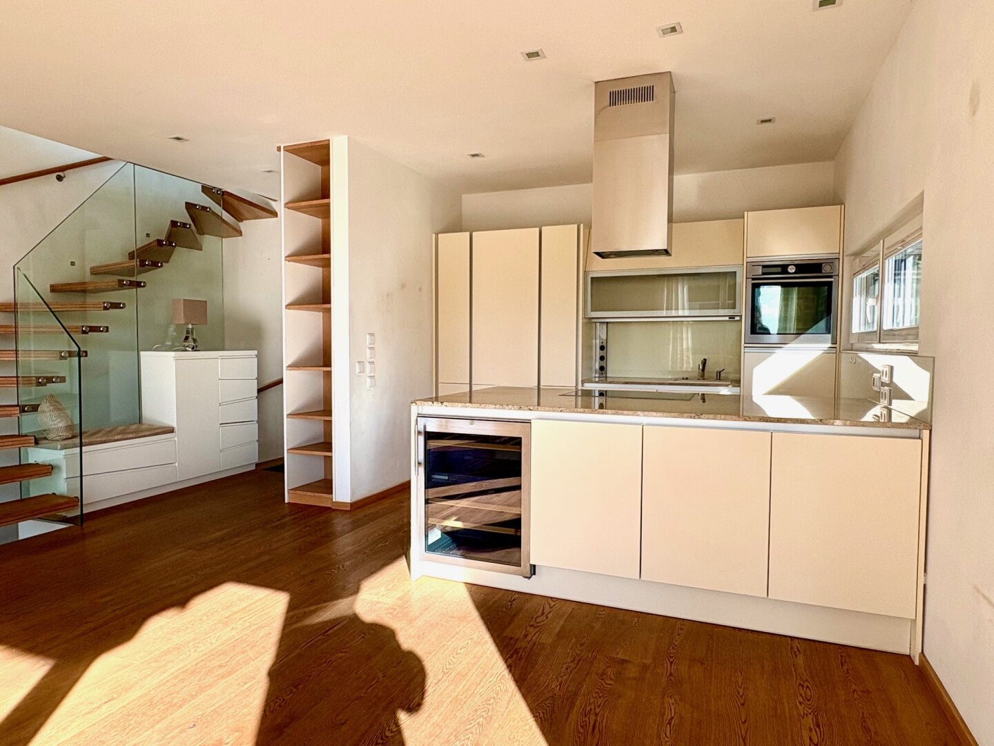 LUXUS-KLEINGARTENHAUS IM ALLEINEIGENTUM MIT WUNDERSCHÖNEM BLICK AM HACKENBERG