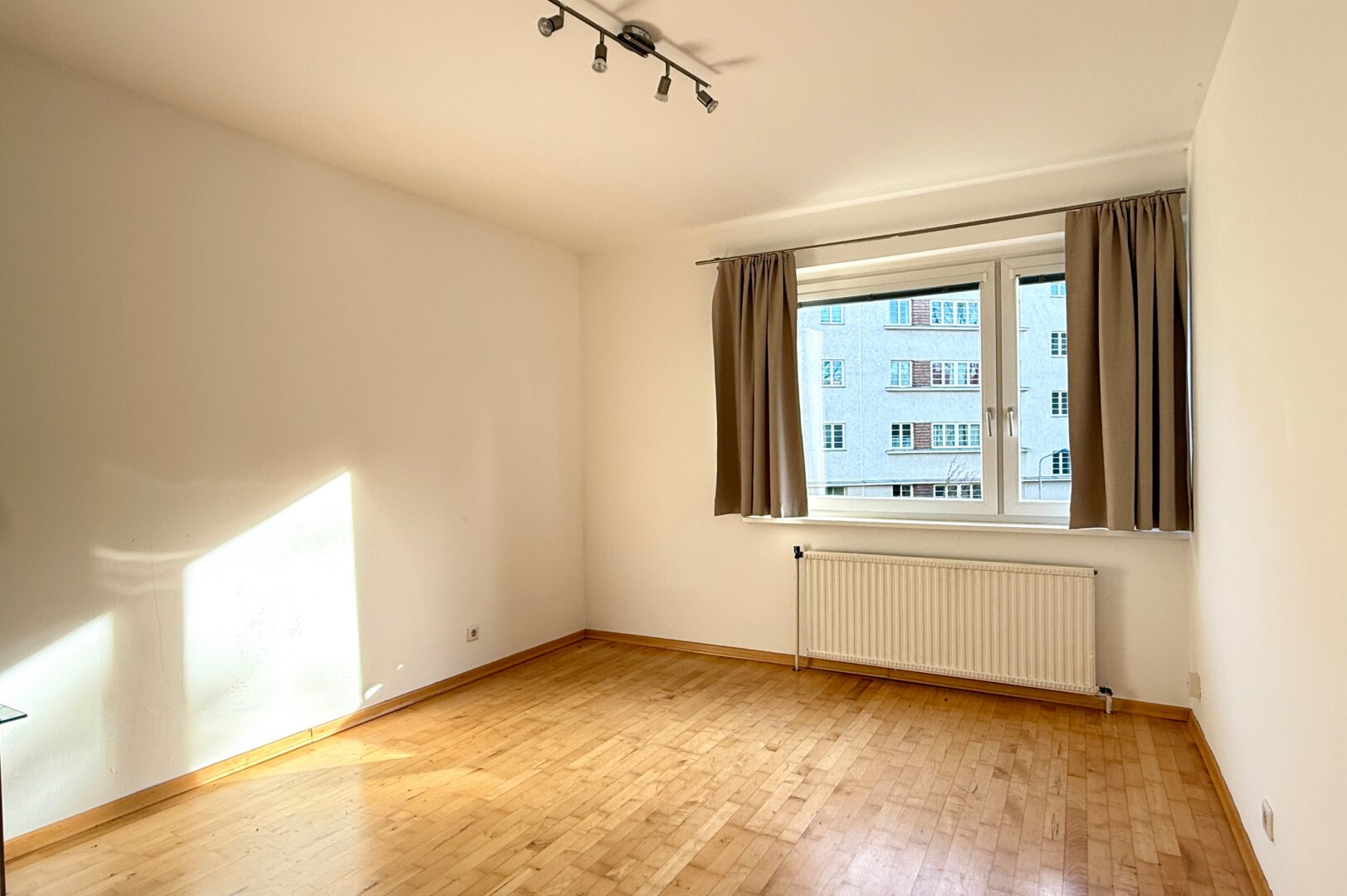 Familientaugliche 3 Zimmer-Wohnung mit Loggia