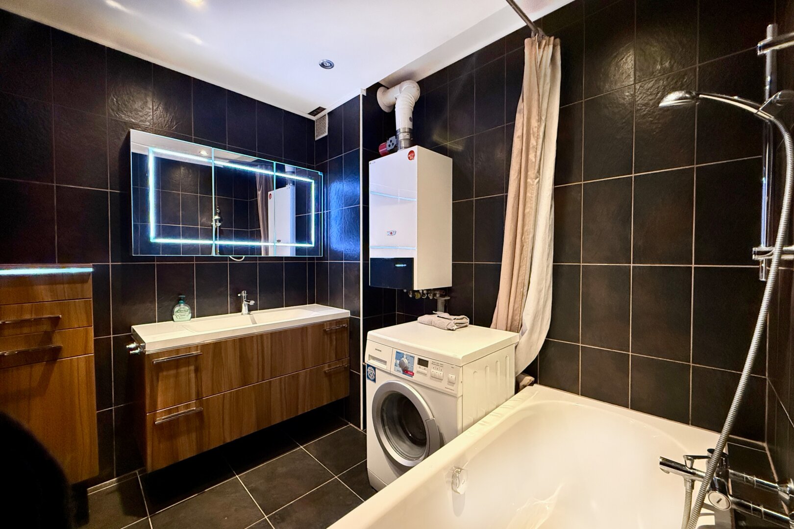 Familientaugliche 3 Zimmer-Wohnung mit Loggia