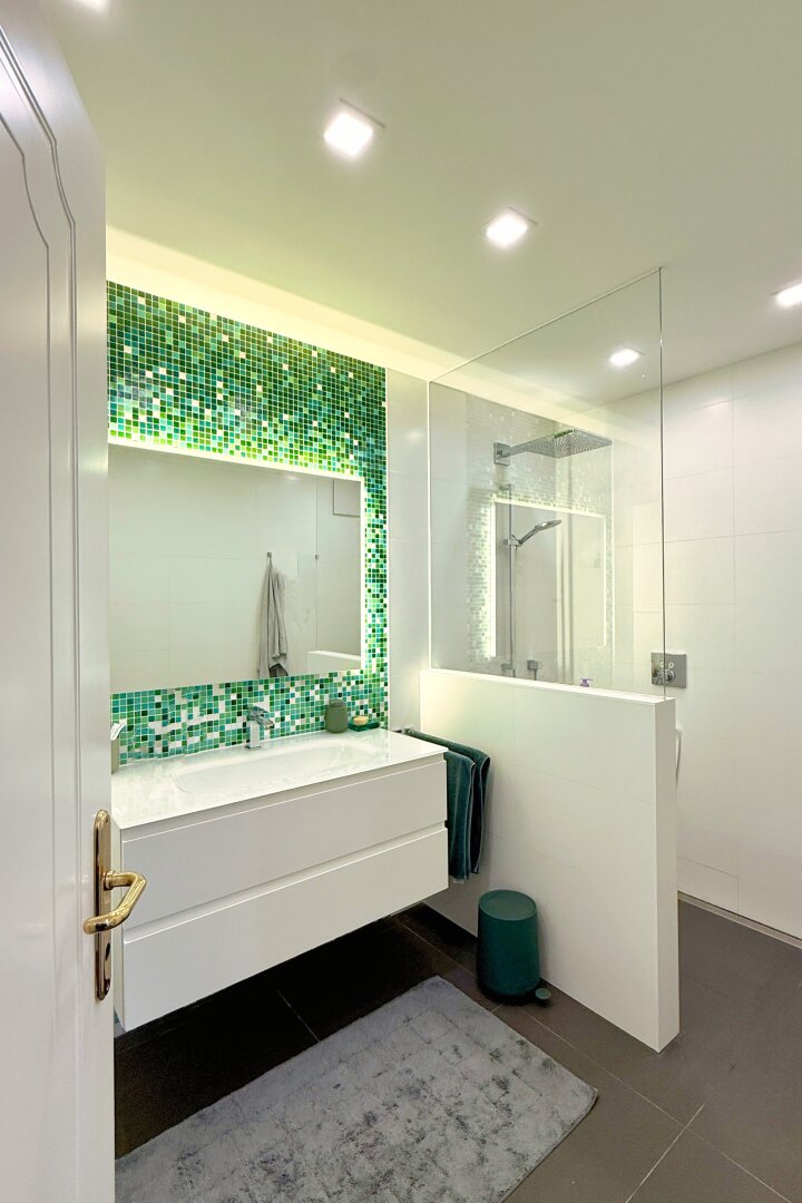 Über den Dächern von Hietzing: Traumhafte Terrassen-Penthousewohnung mit Lift-Direktfahrt & Garagenplatz