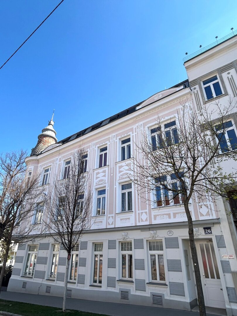 Hochwertigst sanierte und voll möblierte 2-Zimmer Altbauwohnung in der Alsegger Straße - Gersthof