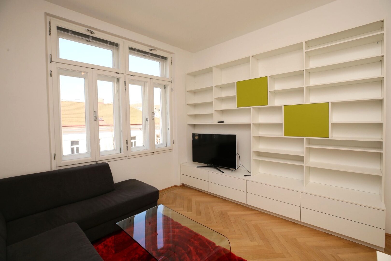 Hochwertigst sanierte und voll möblierte 2-Zimmer Altbauwohnung in der Alsegger Straße - Gersthof