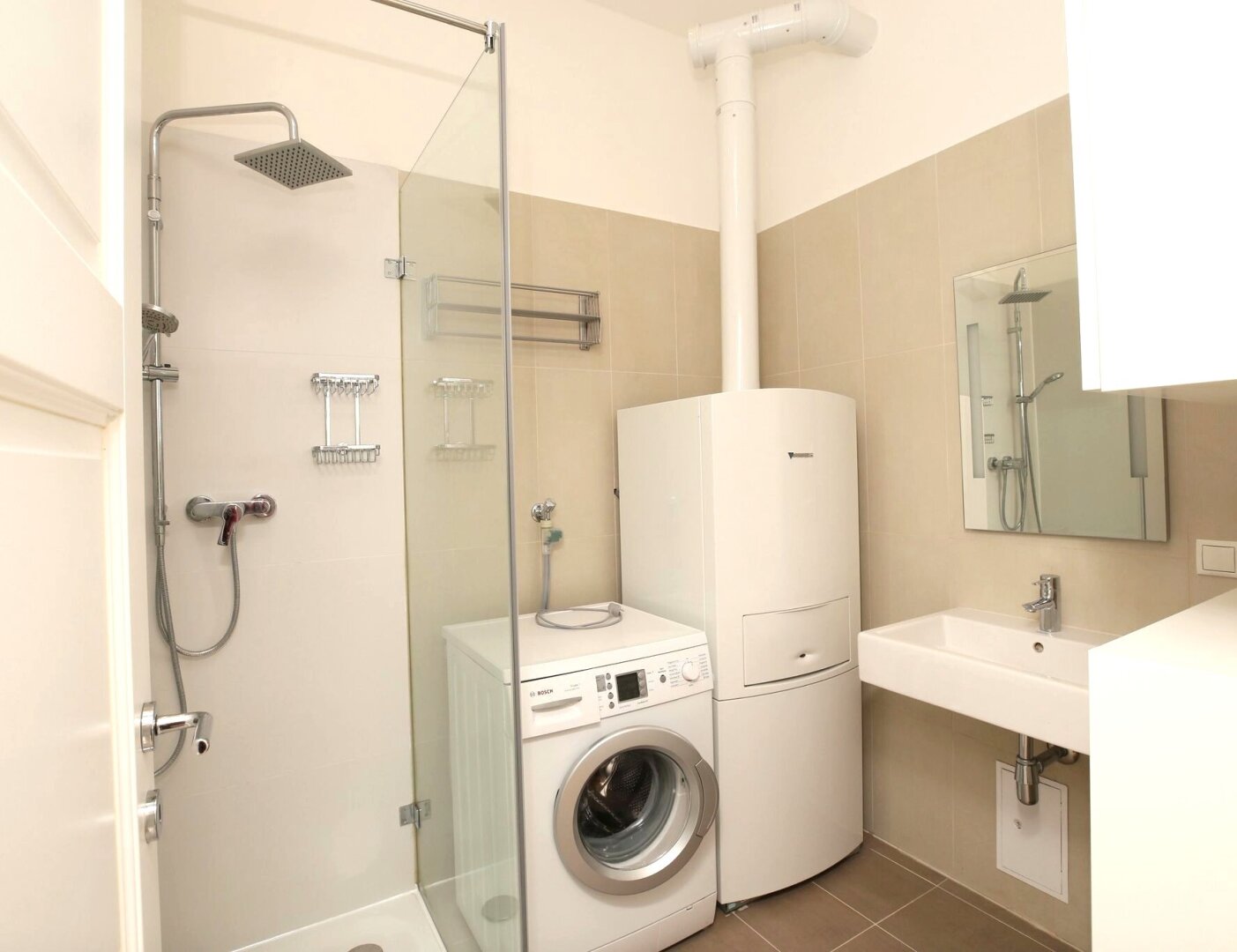 Hochwertigst sanierte und voll möblierte 2-Zimmer Altbauwohnung in der Alsegger Straße - Gersthof