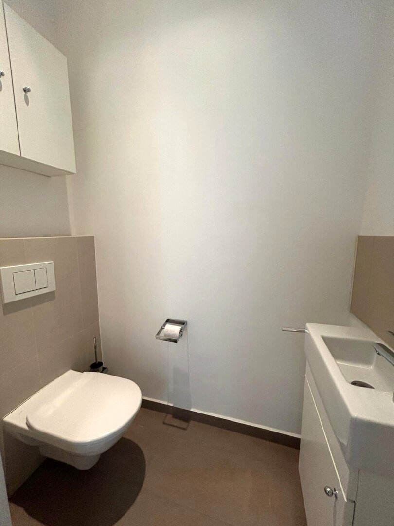 Hochwertigst sanierte und voll möblierte 2-Zimmer Altbauwohnung in der Alsegger Straße - Gersthof