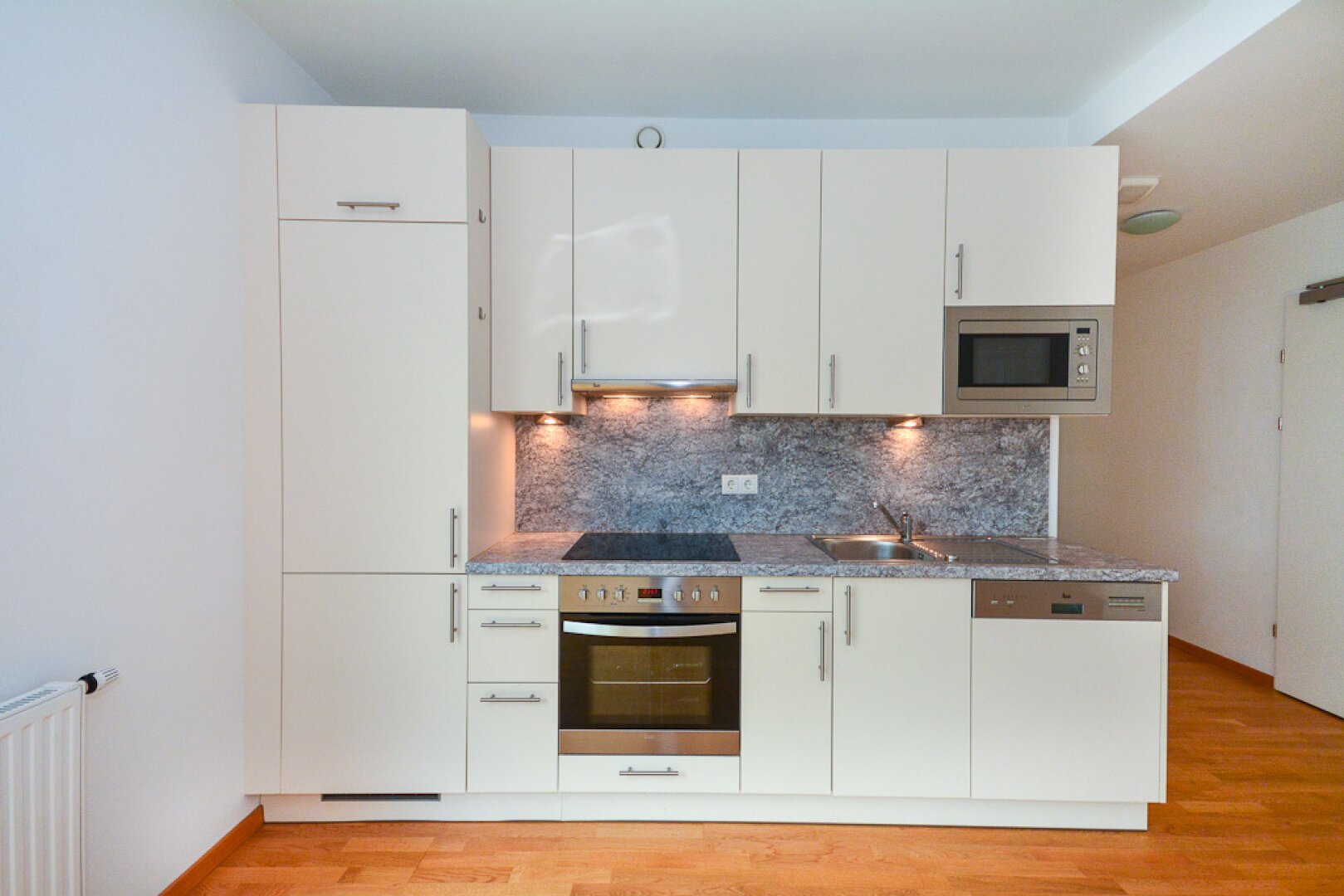 Moderne 2 Zimmer Single-und Pärchenwohnung