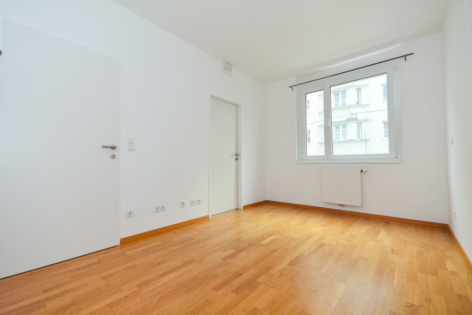 Moderne 2 Zimmer Single-und Pärchenwohnung