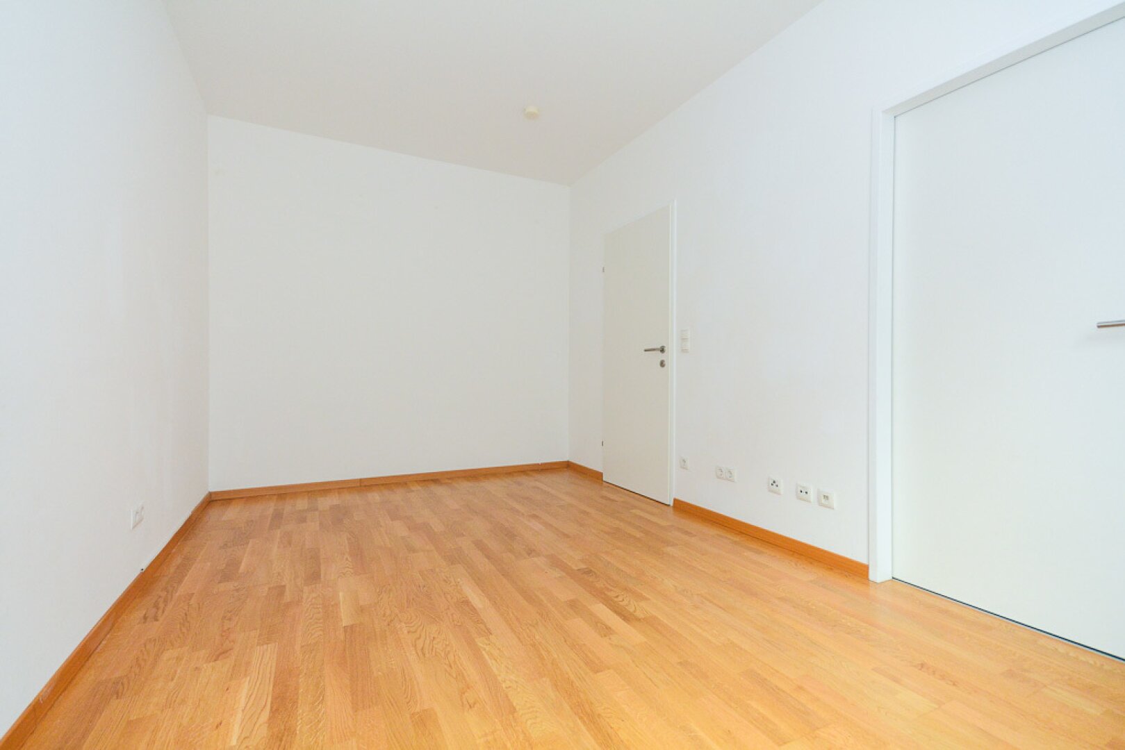 Moderne 2 Zimmer Single-und Pärchenwohnung