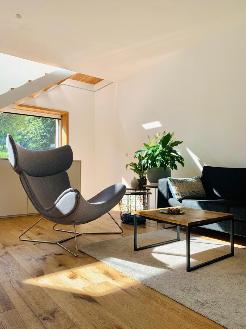Architektonische Doppelhaushälfte in Rinn – Panoramablick auf die Nordkette
