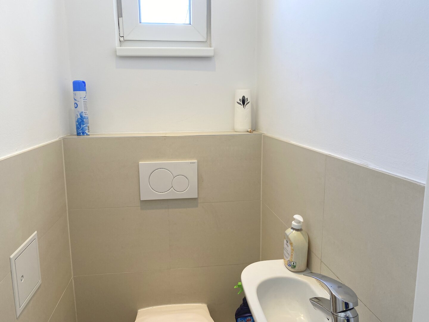 ATTRAKTIVE ANLAGE! 5 ZIMMER - STUDENTEN WG!