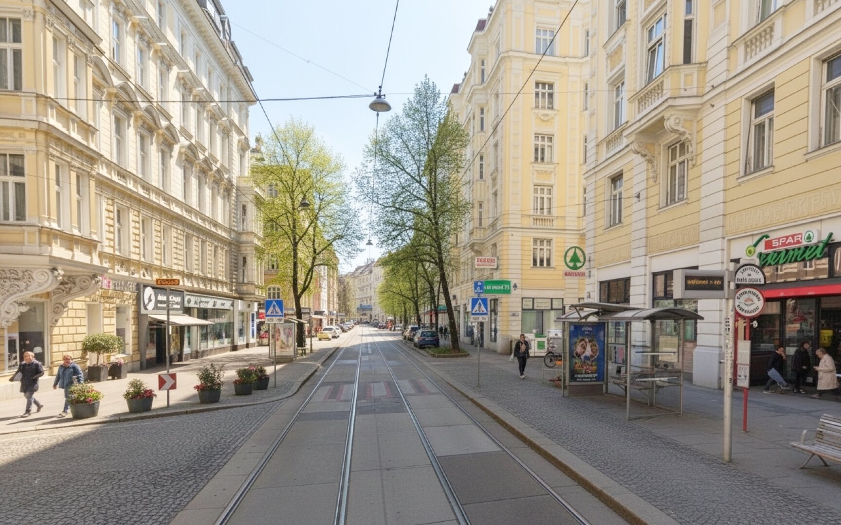 GROSSZÜGIGER ALTBAU BEIM SERVITENVIERTEL!