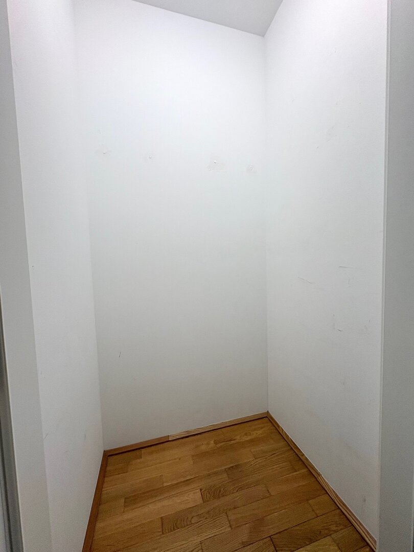 WUNDERSCHÖNE NEUBAUWOHNUNG MIT GROSSEM BALKON UND GARAGE