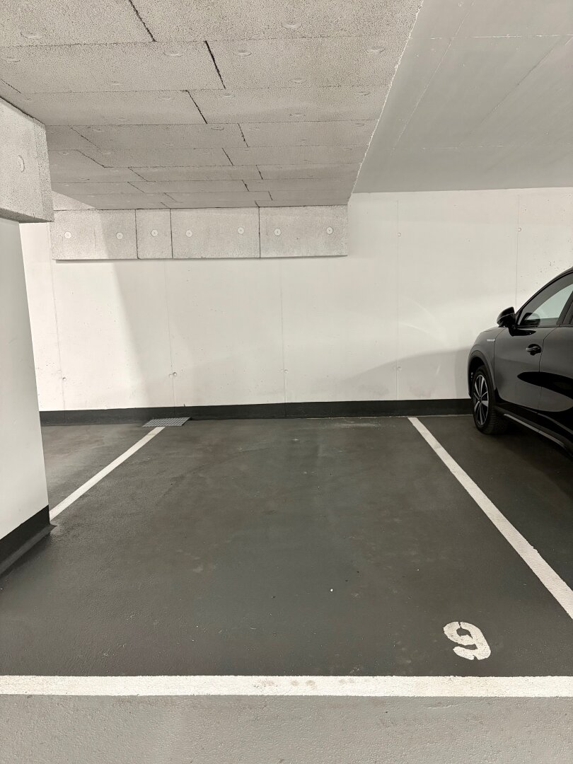 WUNDERSCHÖNE NEUBAUWOHNUNG MIT GROSSEM BALKON UND GARAGE